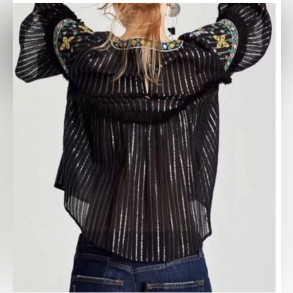 Zara Woman NWOT Embroidered Black Bell Sleeved Fringed Boho Festival Top Size XS - Picture 4 of 11